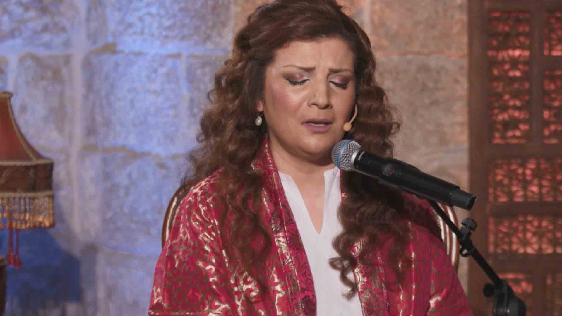 الفنانة خديجة العبد