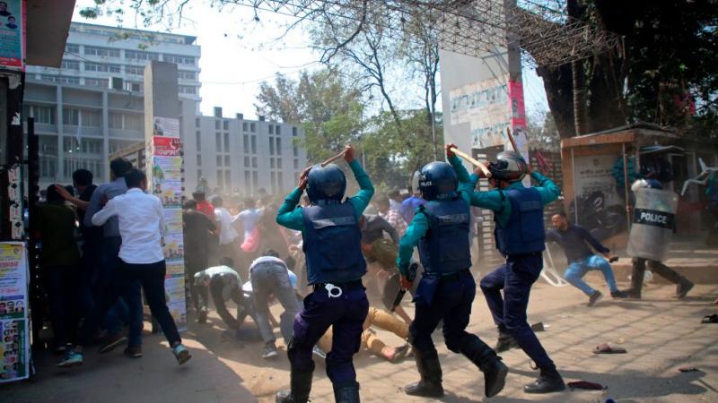 نحو ثلاثين طالباً ناشطًا في الحزب المعارض بينهم قيادي كبير أصيبوا في الاشتباكات