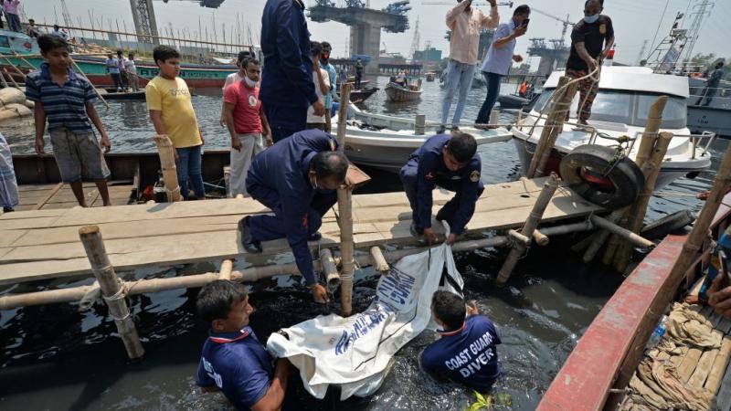 غرقت العبّارة الأحد في نهر شيتالاكسيا