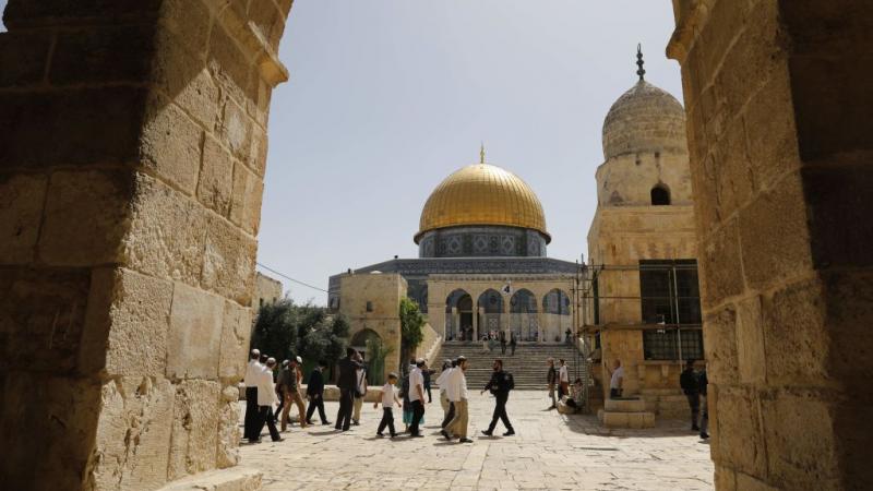 أكد القانوع أن خيارات الشعب الفلسطيني مفتوحة لمواجهة عربدة الاحتلال