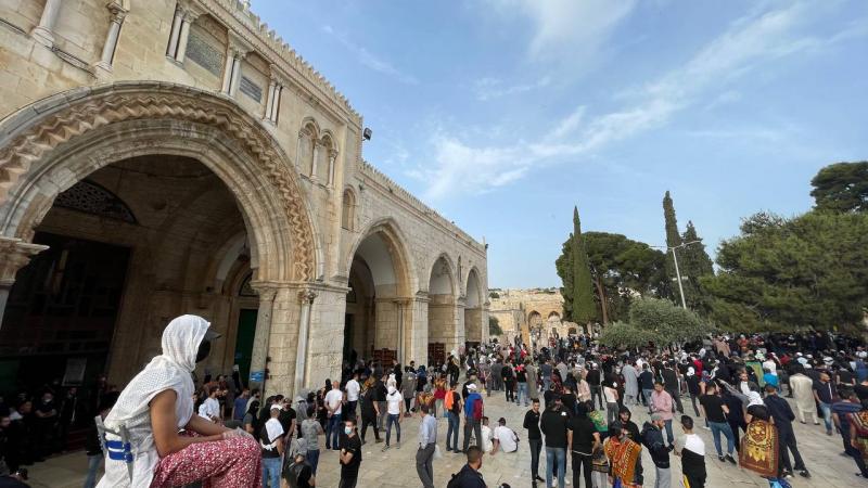 فلسطينيون يحتشدون في المسجد الأقصى للتصدي لاقتحام المستوطنين 