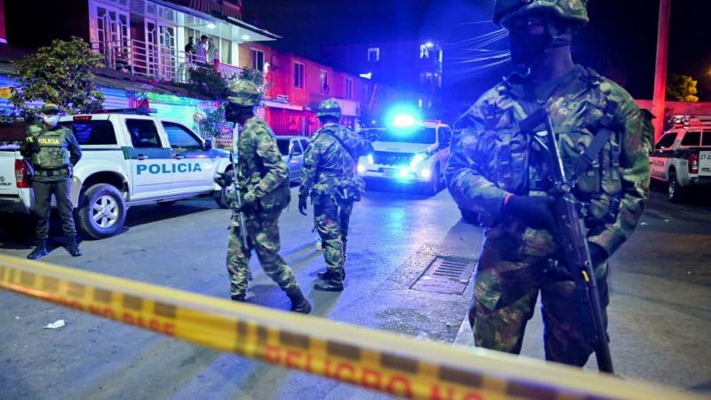 أعلن قائد قائد القوات المسلحة لويس فرناندو نافارو مقتل منشقين عن حركة "فارك" (غيتي)