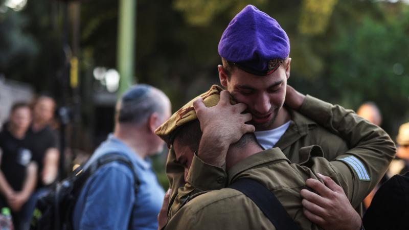 ارتفعت حصيلة القتلى الإسرائيليين منذ بدء عملية طوفان الأقصى، بينهم 73 جنديًا برتب عسكرية مختلفة و35 شرطيًا - رويترز