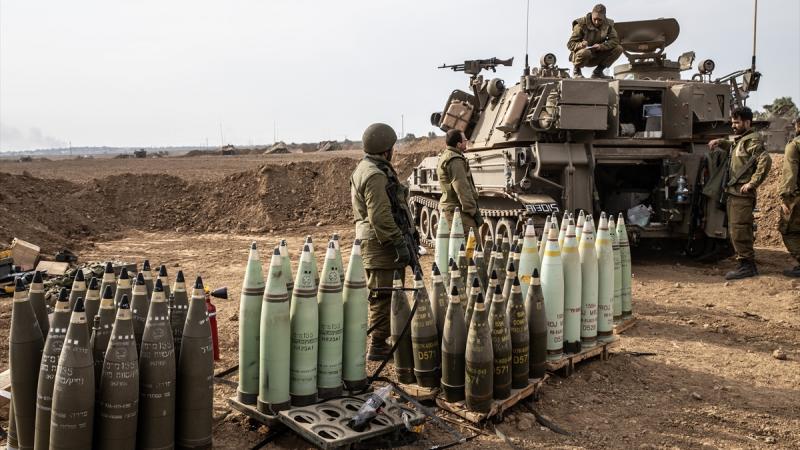 يواصل الجيش الإسرائيلي منذ 7 أكتوبر شن غارات على غزة ما أدى إلى استشهاد 2670 فلسطينيًا