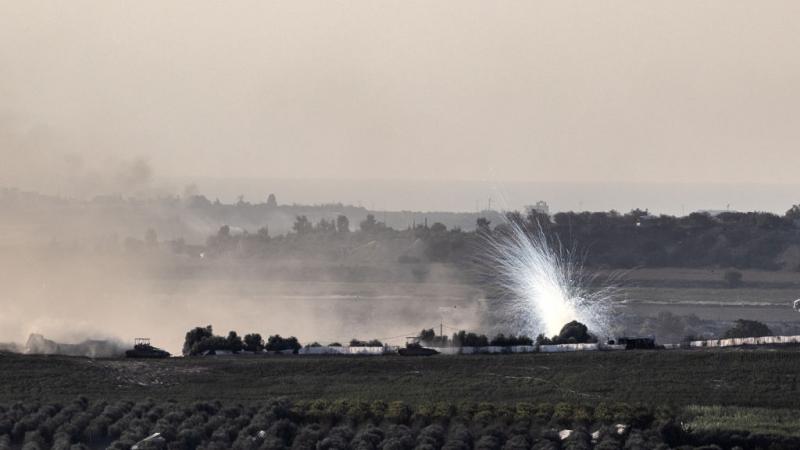 تحاول قوات الاحتلال التوغل بشكل محدود في المناطق المفتوحة بقطاع غزة