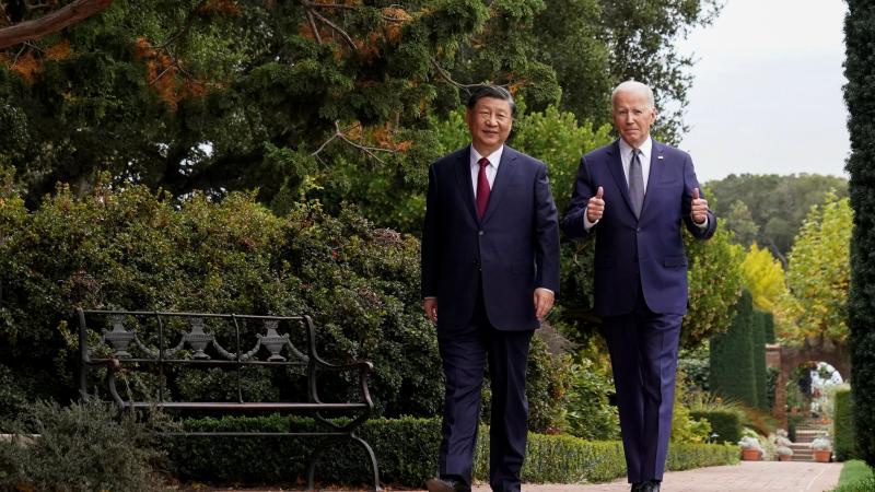 بعد قمة طال انتظارها بايدن يصف الرئيس الصيني بالديكتاتور - رويترز