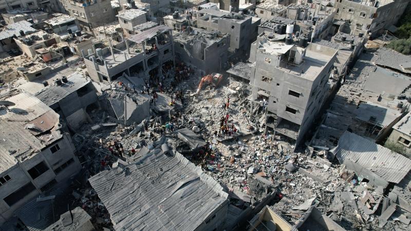 يرتكب جيش الاحتلال الإسرائيلي حرب إبادة وتطهير عرقي في قطاع غزة