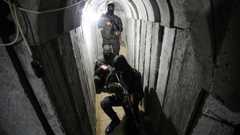 يطلق على شبكة أنفاق غزة مصطلح مترو غزة في دلالة على تشعبها وامتدادها تحت الأرض