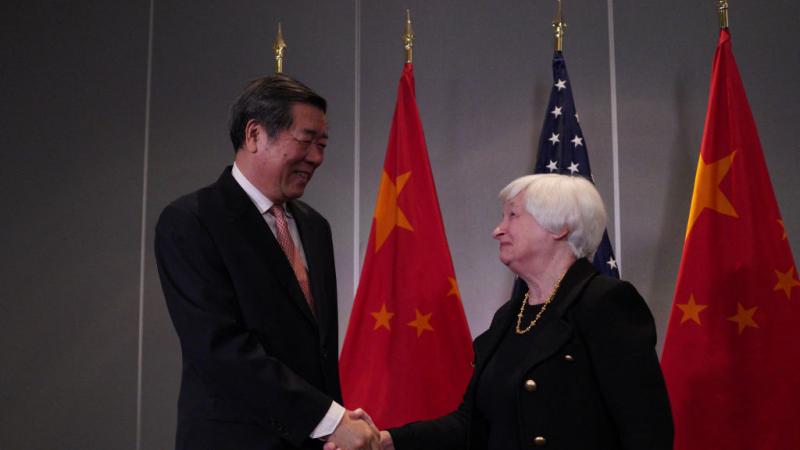 أعلنت وزيرة الخزانة الأميركية جانيت يلين أنها ستزور الصين عام 2024 بدعوة من رئيسها شي جينبينغ 