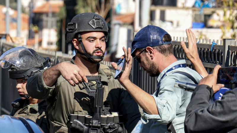 قيود إسرائيلية مستمرة على المصلين الراغبين في الصلاة بالمسجد الأقصى - الأناضول