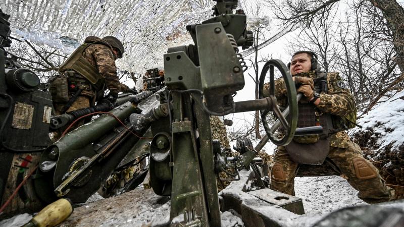 يعيش أكثر من 3.3 مليون شخص من المحتاجين على الخطوط الأمامية للحرب في شرق وجنوب أوكرانيا- رويترز