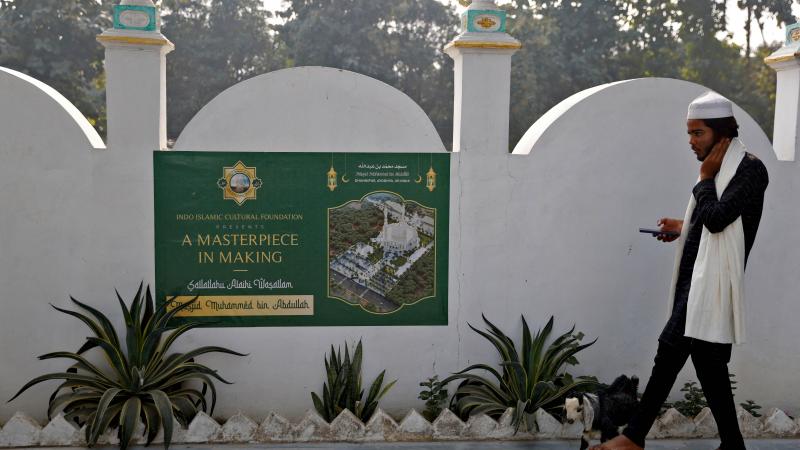 مسجد جديد سيبدأ تشييده في أيوديا الهندية مايو المقبل - رويترز