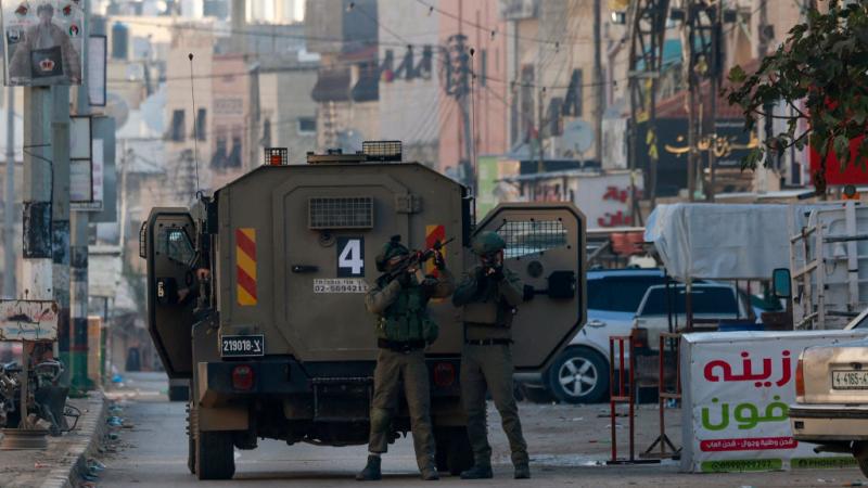 اعتبرت خارجية فلسطين أن جيش الاحتلال يواصل استباحة كامل مساحة الضفة لتفجير الأوضاع وخلق حالة من الفوضى لتحقيق أغراض سياسية مفضوحة- غيتي