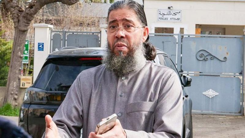 أوقف الإمام التونسي محجوب محجوبي ثم تم ترحيله إلى تونس- اكس