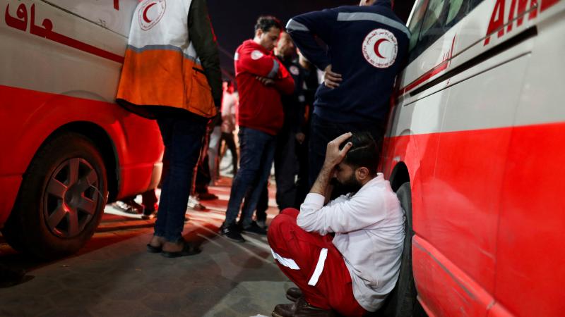 استشهاد 43 شخصًا منذ بدء الحصار الإسرائيلي لمقار ومستشفى الهلال الأحمر بخانيونس - رويترز