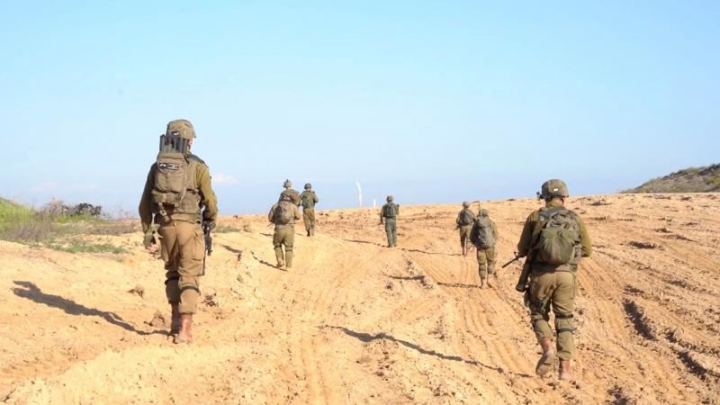 ذكر جيش الاحتلال أنه مستمر في "حملته العسكرية" في حي الزيتون إضافة إلى توغلاته في مدينة خانيونس جنوبي القطاع - رويترز
