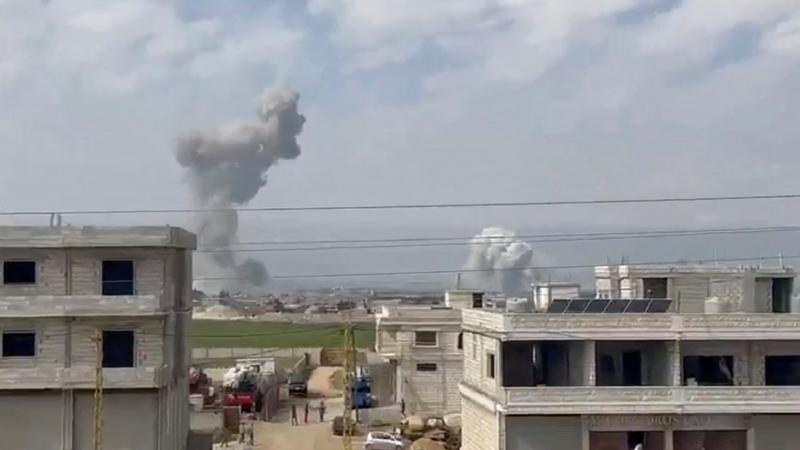 شنّ الجيش الإسرائيلي غارة الإثنين استهدفت مزرعة في سهل عدوس بمحيط مدينة بعلبك شرقي لبنان - رويترز