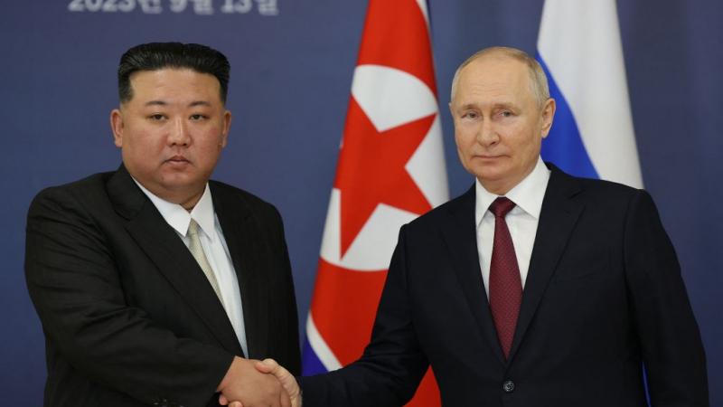 تشهد العلاقات بين بيونغيانغ وموسكو تقاربًا منذ زيارة الزعيم الكوري الشمالي روسيا العام الماضي