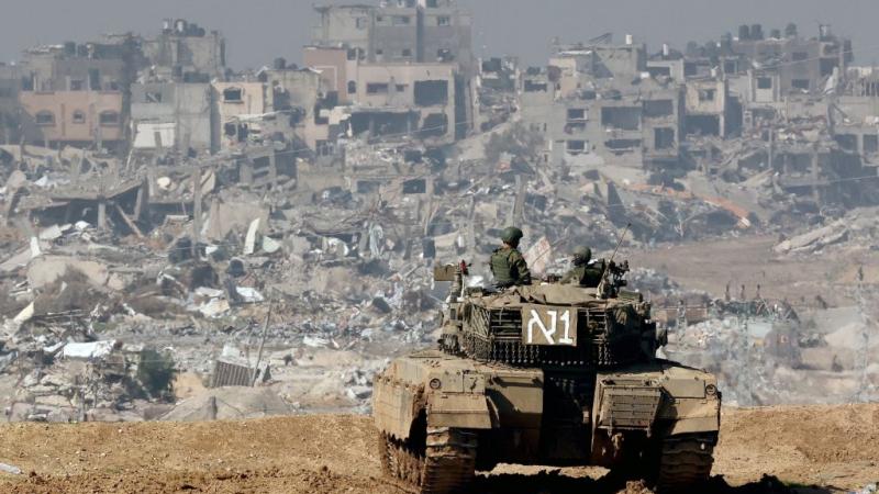هدد غانتس بأن الجيش الإسرائيلي سيستمر في القتال وسيصل إلى عمق الأراضي في غزة بما في ذلك رفح