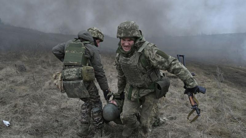 تشن روسيا هجوما عسكريا على جارتها أوكرانيا منذ 24 فبراير 2022