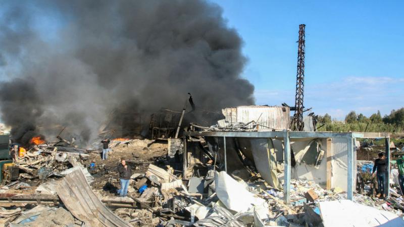 لا تزال النيران مشتعلة في بلدة الغازية حيث أغارت طائرات الاحتلال أمس