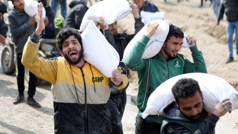 نددت الخارجية الفلسطينية بتصريحات رئيس الوزراء الإسرائيلي وعدد من أركان حربه بشأن اختلاق إدارة على مقاسات الاحتلال في القطاع - رويترز