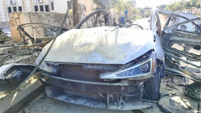 استهدفت غارة إسرائيلية سيارة أمام مجمع كونين جنوب لبنان- إكس