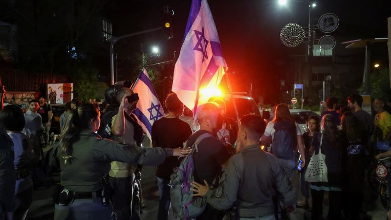 احتجاجات مكثفة في إسرائيل ضد بنيامين نتنياهو - رويترز
