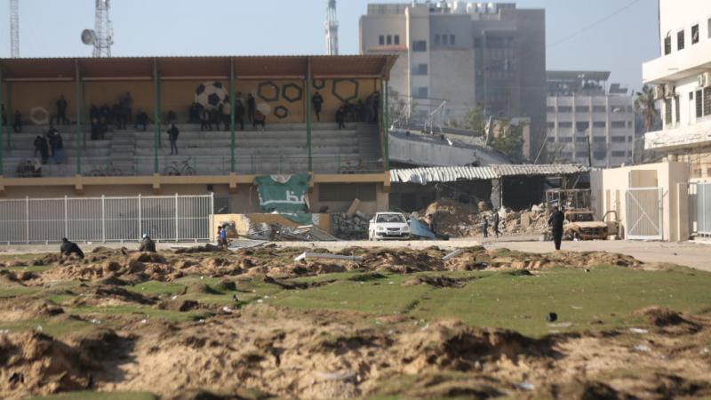 ملعب اليرموك بعد جرفه من قبل قوات الاحتلال الإسرائيلي