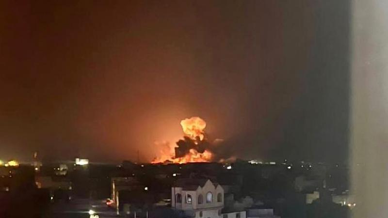 أعلنت جماعة الحوثي ارتفاع عدد ضحايا الغارات الأميركية البريطانية التي استهدفت محافظة الحديدة إلى 16 قتيلًا