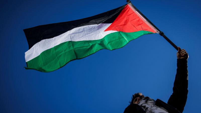 رحبت الرئاسة الفلسطينية بقرار أيرلندا والنرويج وإسبانيا الاعتراف بالدولة الفلسطينية