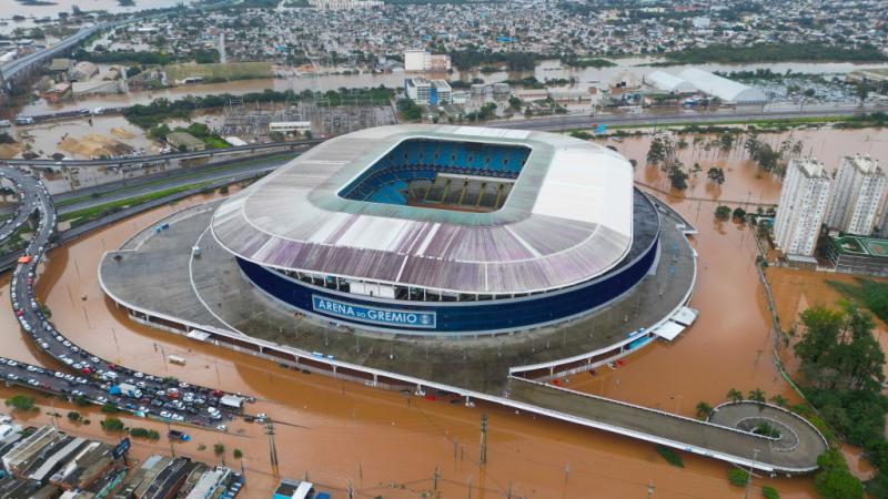 استاد نادي غريميو البرازيلي بعد أن غمرته مياه الفيضانات
