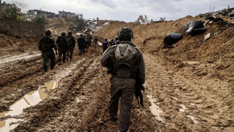 أشار الجيش الإسرائيلي إلى أن الفرقة 98 في طور الإجراءات القتالية للمهمة القادمة في قطاع غزة