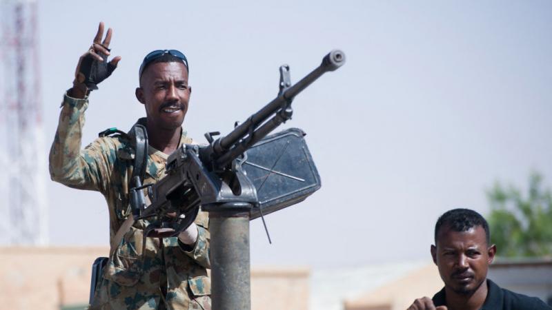 القتال يستعر بين الجيش السوداني وقوات الدعم السريع - غيتي/ أرشيف