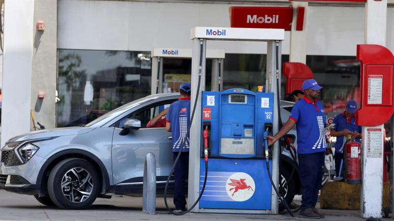 رفعت الحكومة المصرية أسعار الوقود بنسبة تبلغ 15%