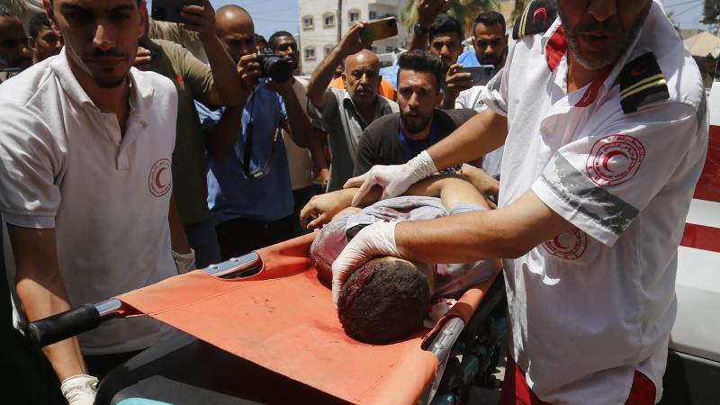 أشار مراسل التلفزيون العربي إلى سقوط شهداء وجرحى في خانيونس ومخيم النصيرات - الأناضول