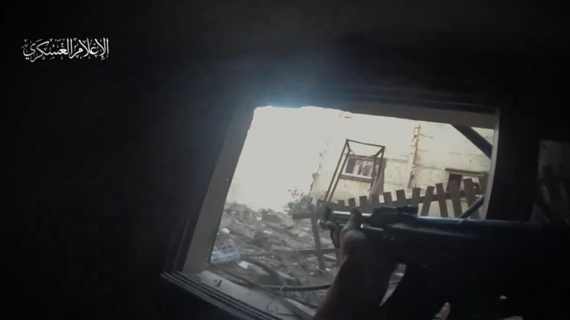 نشرت كتائب القسام مشاهد لإيقاع قوة إسرائيلية في كمين داخل بناية في حي الشجاعية بمدينة غزة