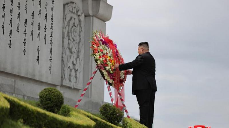 زار كيم جونغ أون برج الصداقة الذي يُحيي ذكرى الجنود الصينيين الذين قاتلوا مع الكوريين الشماليين في الحرب الكورية