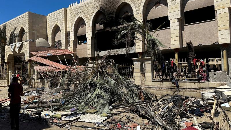 ردود الفعل الفلسطينية على مجزرة مدرسة التابعين في غزة - رويترز