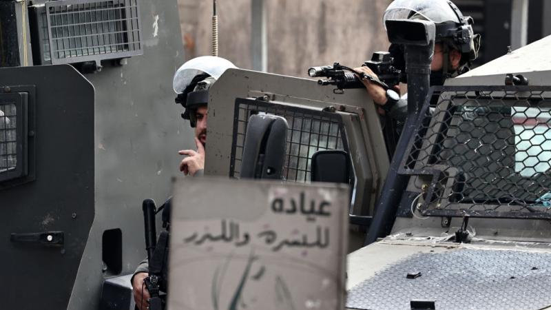  اعتدى مستوطنون على المسجد الوحيد في خربة طانا