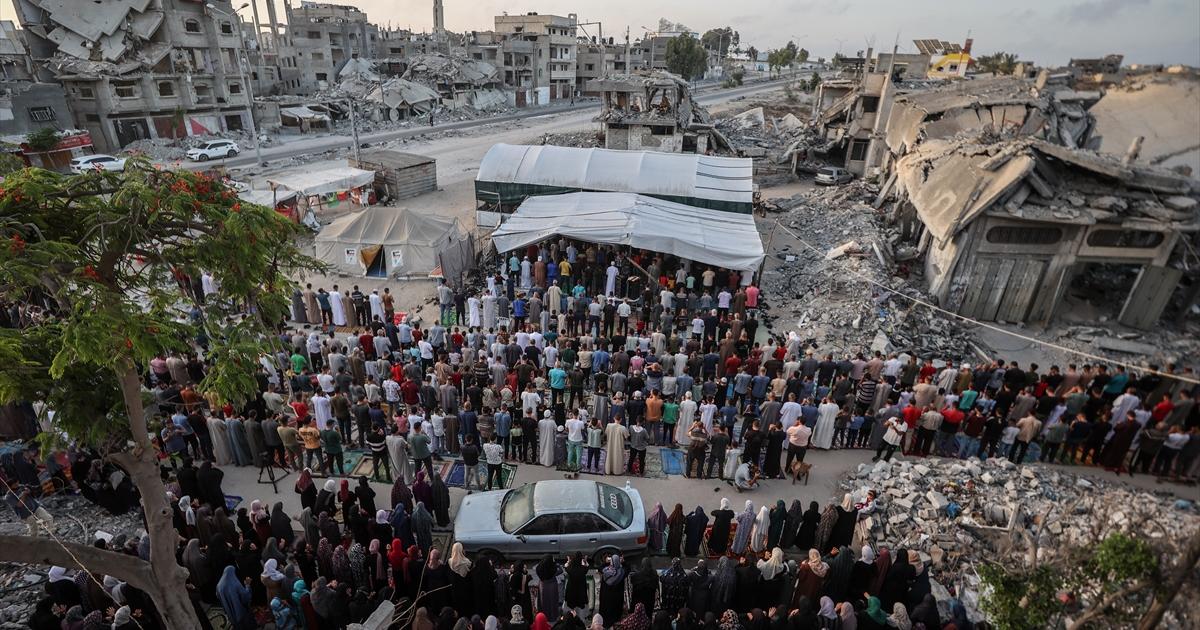 Aïd al-Adha à Gaza. Prière de l’Aïd sur les ruines des maisons détruites