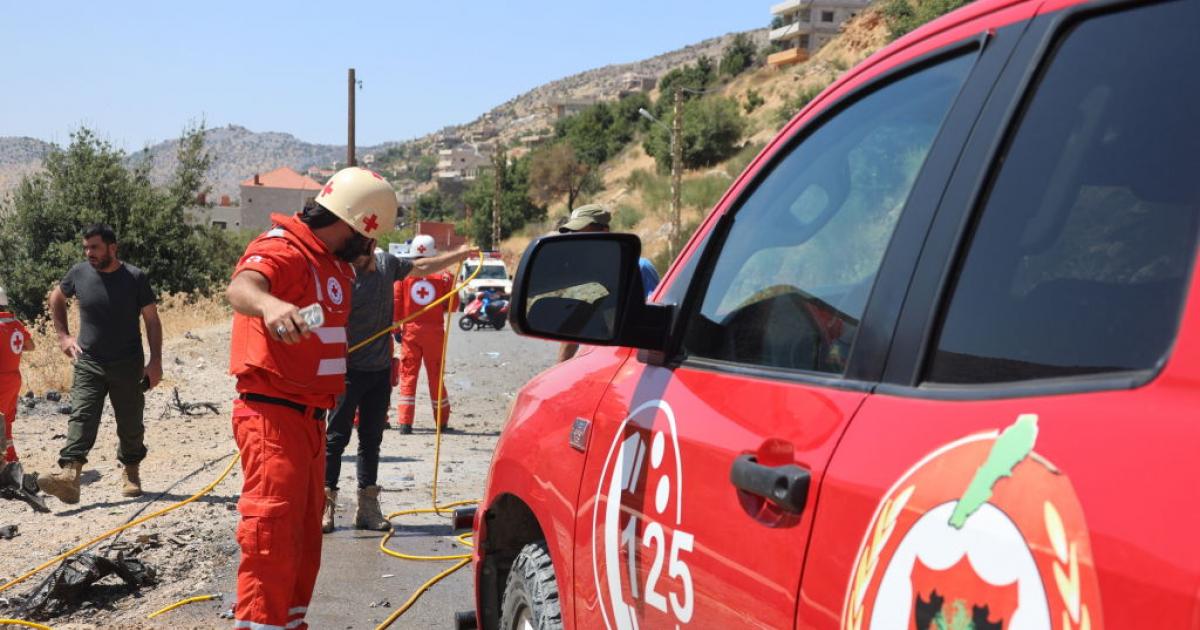 Israel raids southern Lebanon.. Hezbollah targets military buildings in Shtoula | Arabic TV